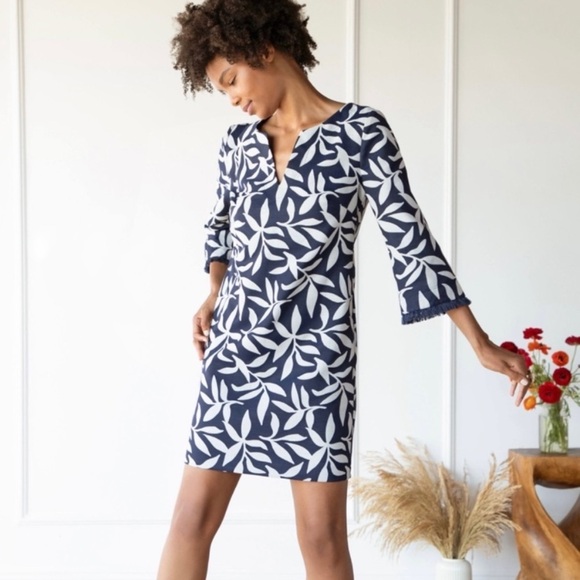 Trina Turk Alena Printed fringe cuff Shift Dress Navy Blue & White 33445 - Picture 1 of 16
